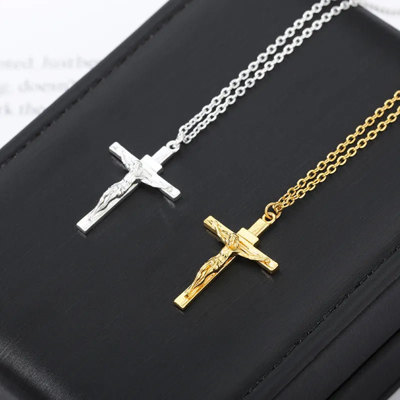 Crucifix Pendant Necklace - Berserk Jewels Jewelery Jewellery