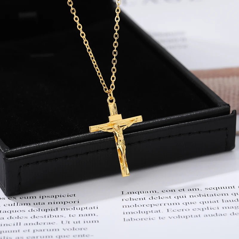 Crucifix Pendant Necklace - Berserk Jewels Jewelery Jewellery