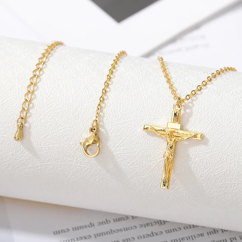 Crucifix Pendant Necklace - Berserk Jewels Jewelery Jewellery