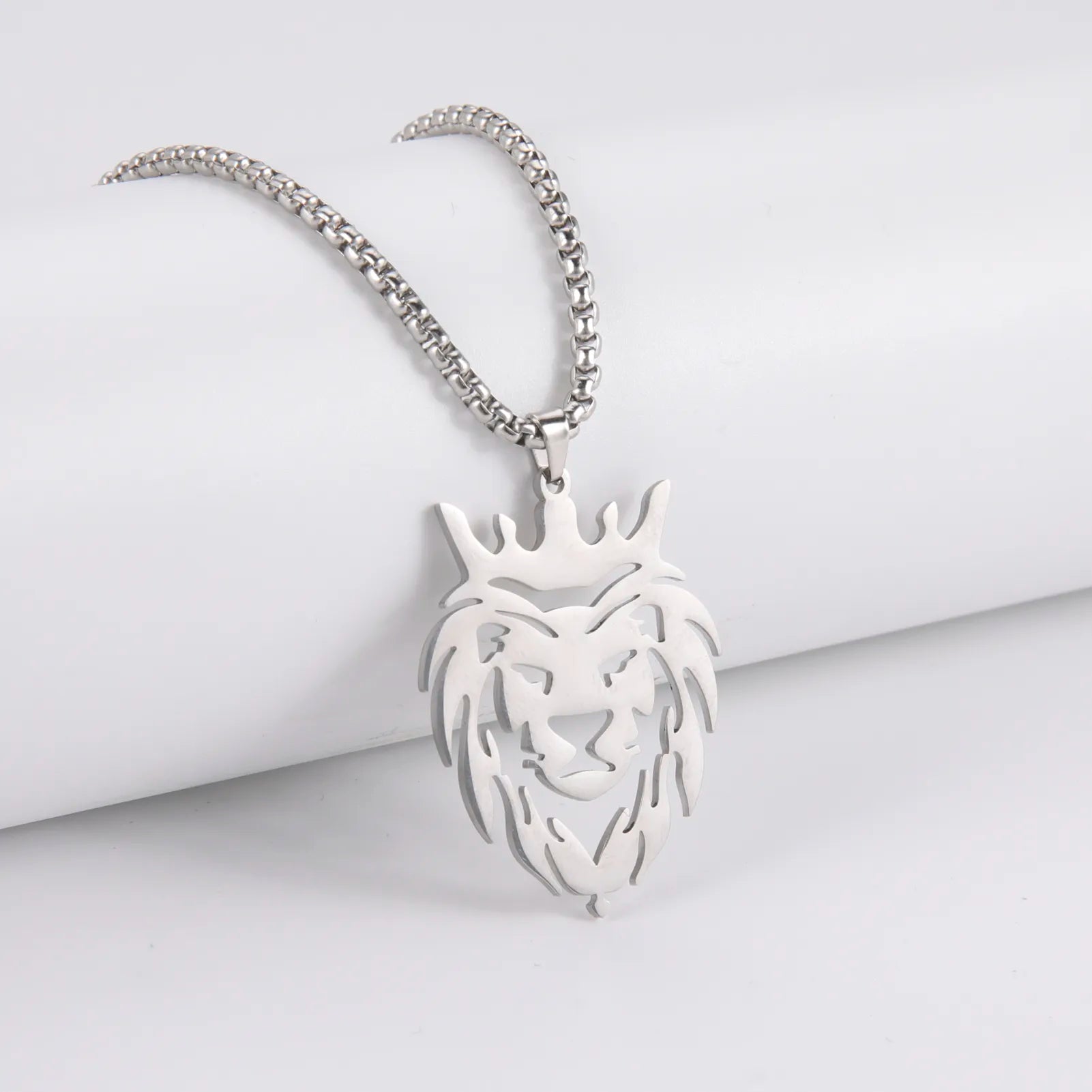 Lion With King Crown Necklace - Berserk Jewels Jewelery Jewellery