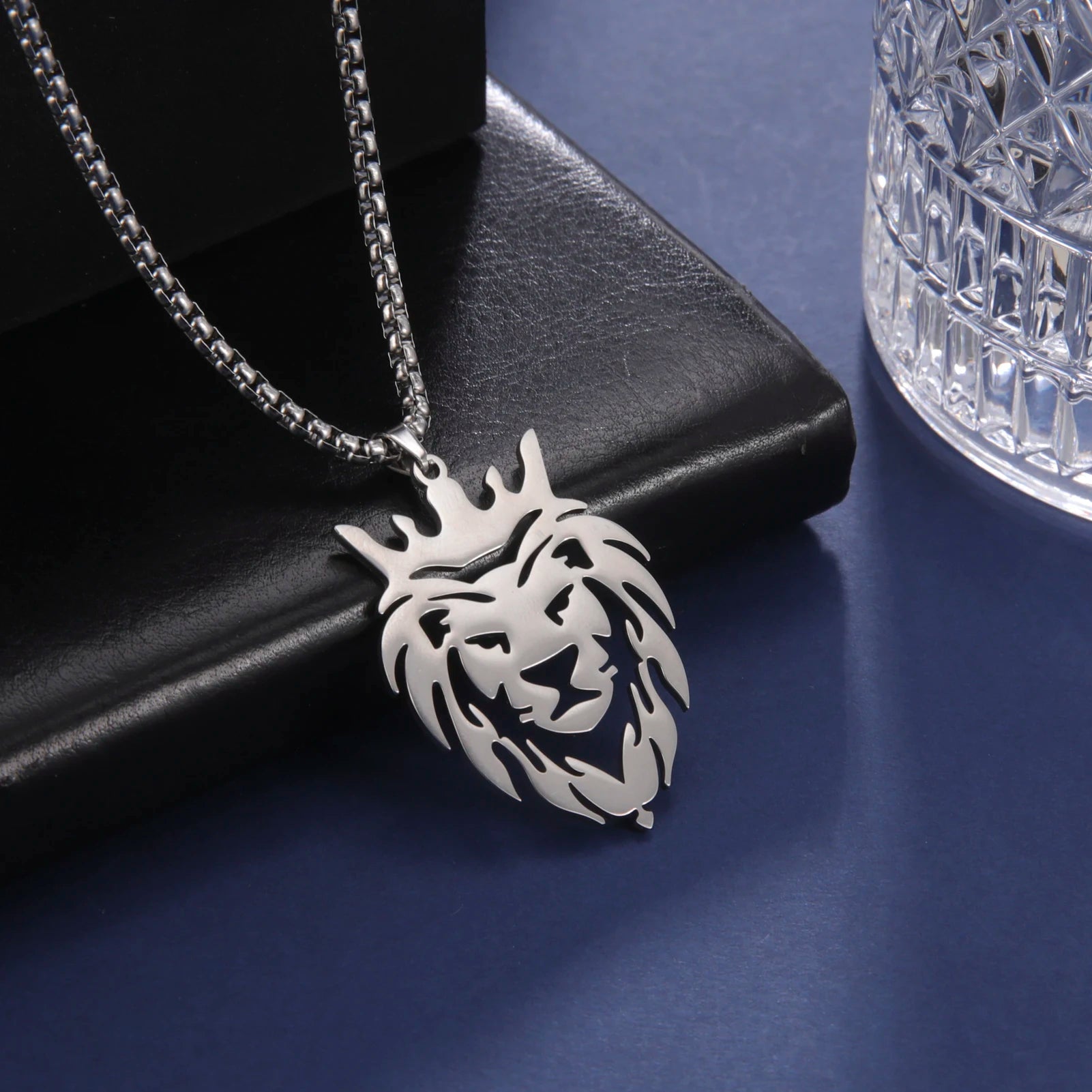 Lion With King Crown Necklace - Berserk Jewels Jewelery Jewellery