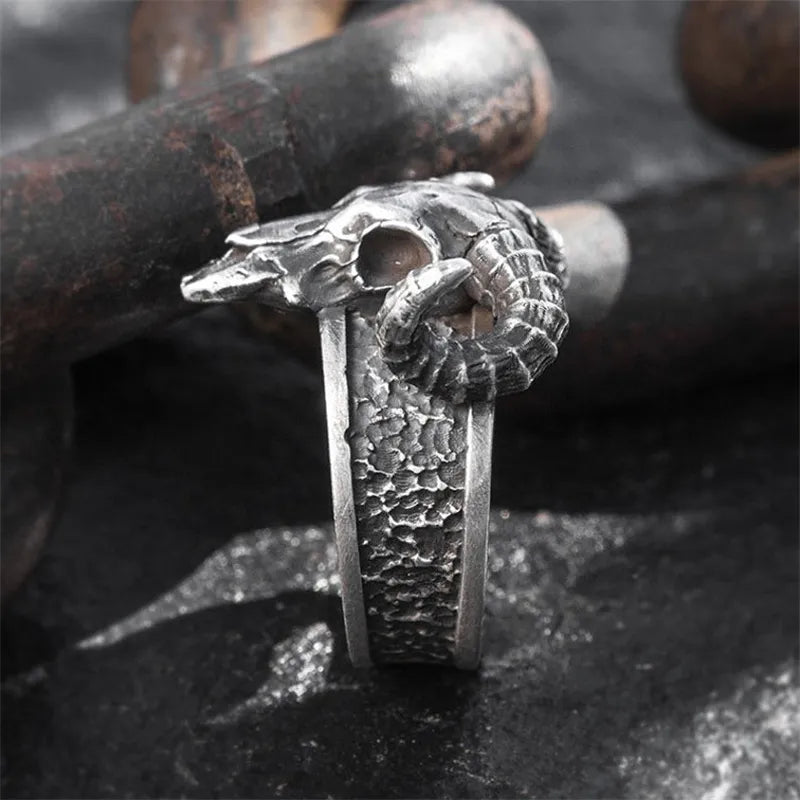 Retro Horn Ring - Berserk Jewels Jewelery Jewellery